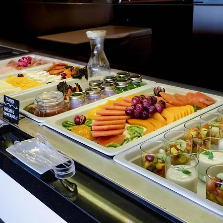 Wyndham Residences 아파트호텔 아데제