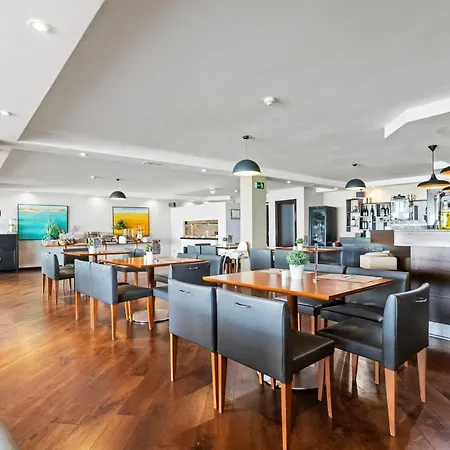 Wyndham Residences 아데제